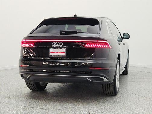 Mythos Black Metallic 2023 Audi Q8 55 Premium Plus