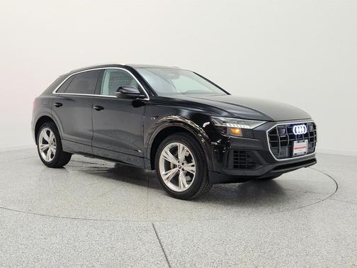 Mythos Black Metallic 2023 Audi Q8 55 Premium Plus