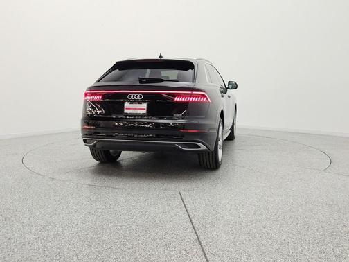 Mythos Black Metallic 2023 Audi Q8 55 Premium Plus