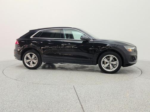 Mythos Black Metallic 2023 Audi Q8 55 Premium Plus