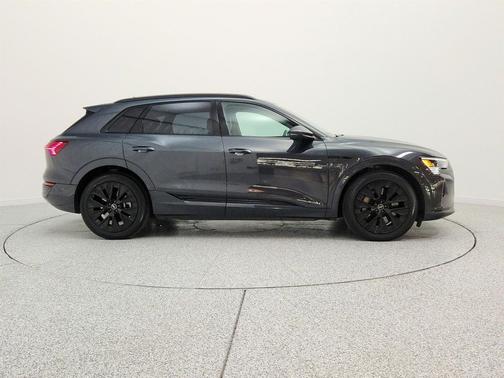 Manhattan Gray Metallic 2024 Audi Q8 e-tron Prestige