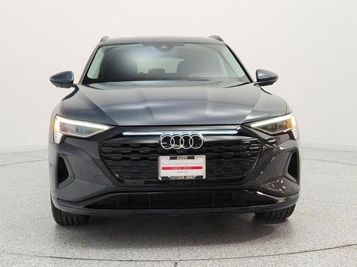 Manhattan Gray Metallic 2024 Audi Q8 e-tron Prestige