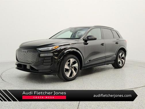 Mythos Black Metallic 2025 Audi Q6 e-tron Premium Plus quattro