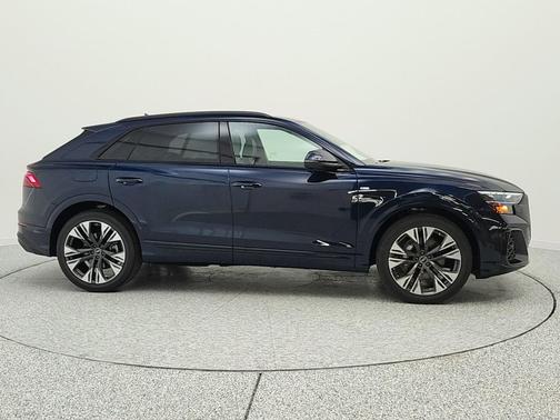 Waitomo Blue Metallic 2026 Audi Q8 55 Premium Plus
