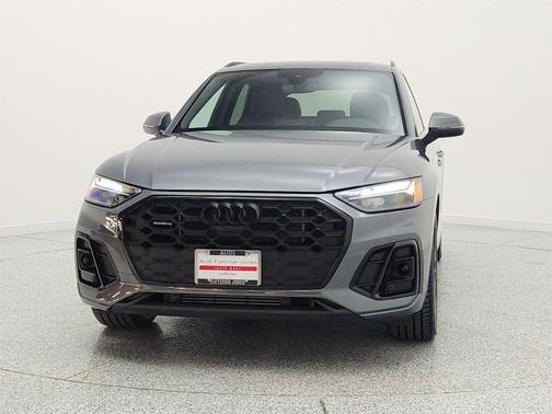 Daytona Gray Pearl Effect 2023 Audi Q5 55 S line Premium Plus