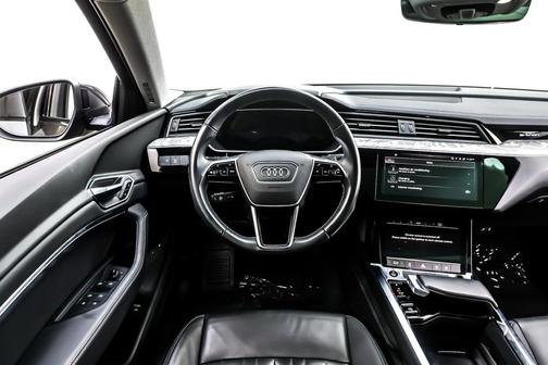 2022 Audi e-tron Sportback S line Premium