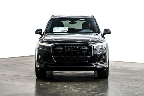 2026 Audi Q7 45 Premium Plus
