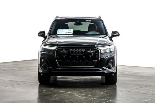 2026 Audi Q7 45 Premium Plus