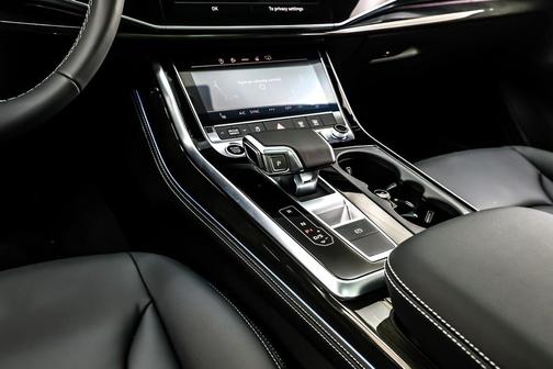 2026 Audi Q7 45 Premium Plus