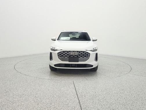 Glacier White Metallic 2026 Audi Q5 Premium Plus TFSI quattro S tronic