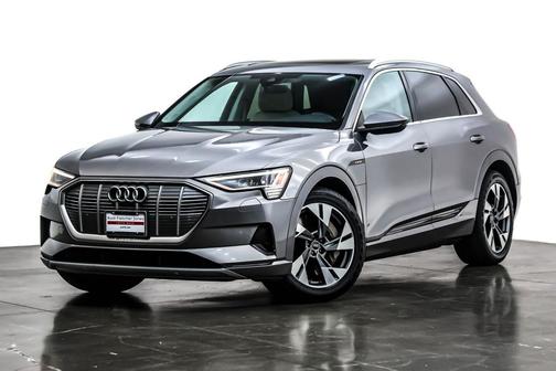 2022 Audi e-tron Premium