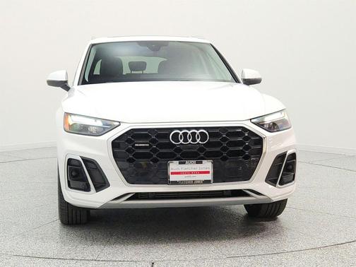 Ibis White 2023 Audi Q5 45 S line Premium Plus