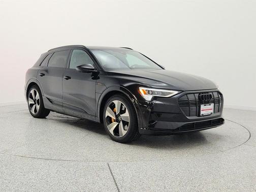 Mythos Black Metallic 2023 Audi e-tron Premium Plus