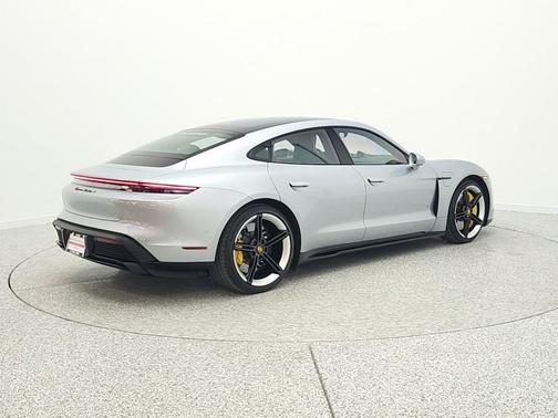 2024 Porsche Taycan Turbo