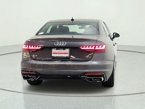 Daytona Gray Pearl Effect 2025 Audi A4 45 S line Premium