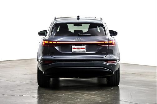 2025 Audi Q6 e-tron Premium Plus quattro