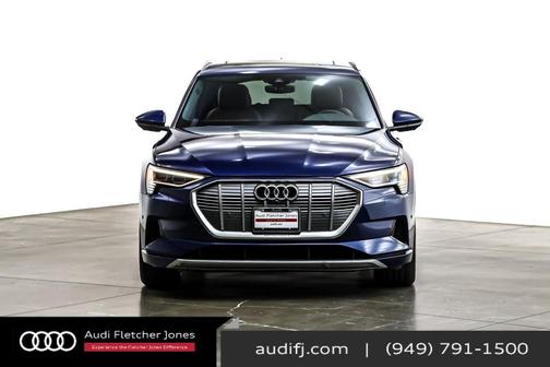 2022 Audi e-tron Premium Plus