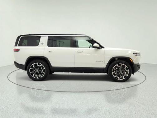 Glacier White 2025 Rivian R1S Adventure Dual-Motor Large Pack