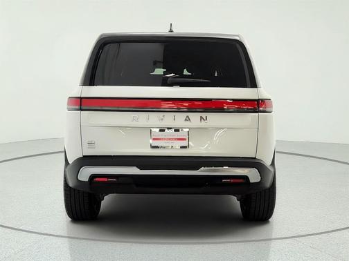 Glacier White 2025 Rivian R1S Adventure Dual-Motor Large Pack