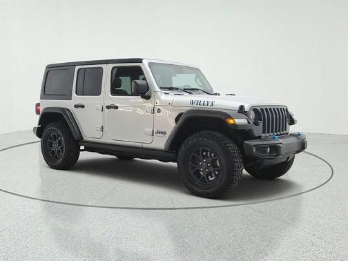 Silver Zynith Clearcoat 2024 Jeep Wrangler 4xe Willys