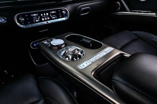 2023 Genesis GV60 Advanced AWD