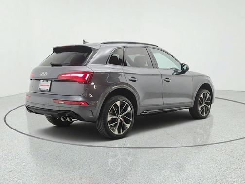 Daytona Gray Pearl Effect 2024 Audi SQ5 3.0T Premium Plus