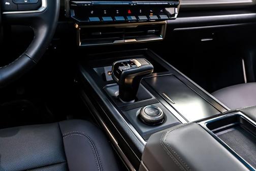 2024 GMC HUMMER EV SUV 2X