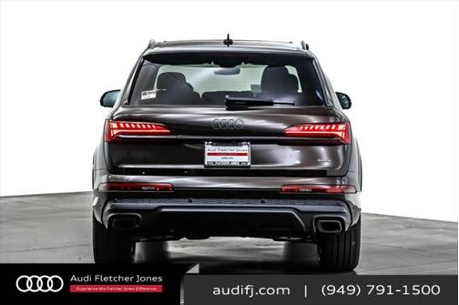 2025 Audi Q7 45 Premium Plus