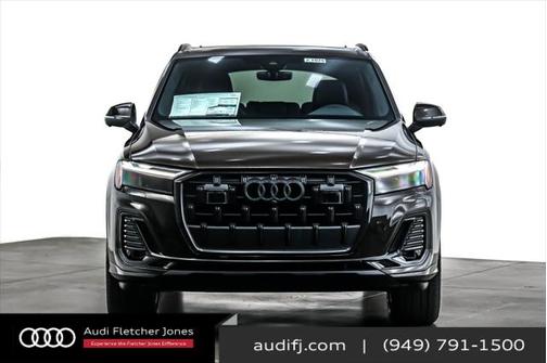 2025 Audi Q7 45 Premium Plus