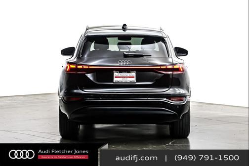 2025 Audi Q6 e-tron Premium