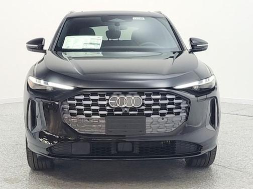 Mythos Black Metallic 2026 Audi Q5 Premium Plus TFSI quattro S tronic