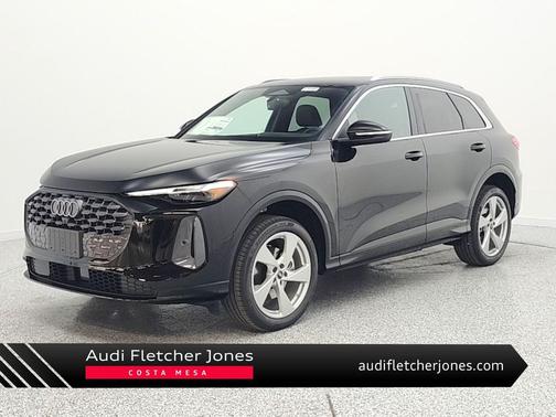 Mythos Black Metallic 2026 Audi Q5 Premium Plus TFSI quattro S tronic