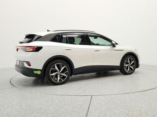 Opal White Pearl 2023 Volkswagen ID.4 Pro S