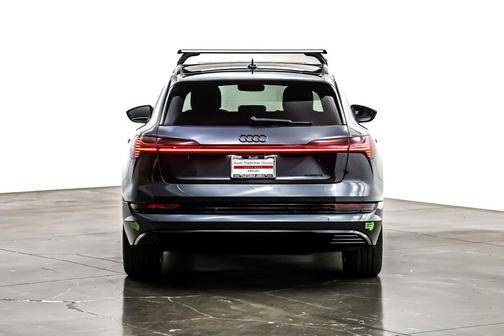 2023 Audi e-tron Premium quattro