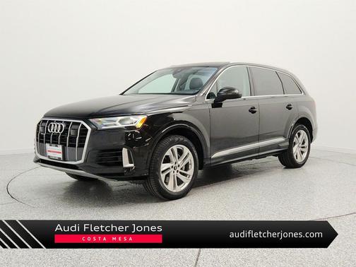 Mythos Black Metallic 2023 Audi Q7 55 Premium Plus