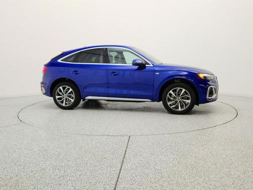 Ultra Blue Metallic 2022 Audi Q5 45 S line Premium