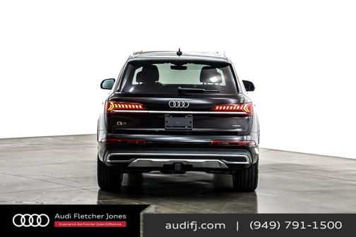 2023 Audi Q7 55 Premium Plus