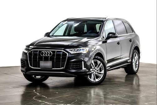 2023 Audi Q7 55 Premium Plus
