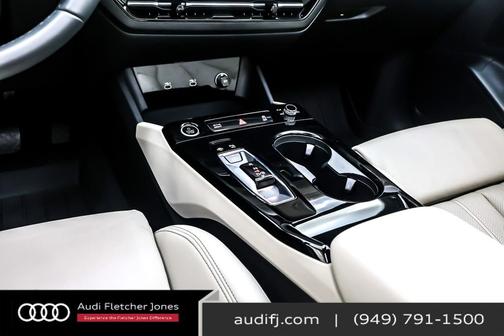 2025 Audi Q6 e-tron Premium Plus quattro