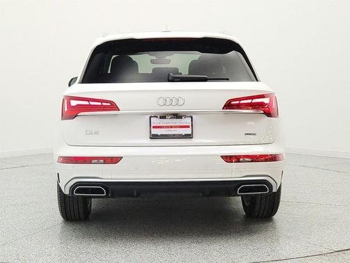 Ibis White 2022 Audi Q5 55 S line Premium Plus