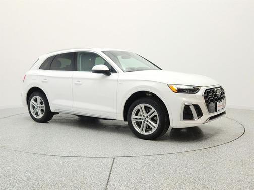 Ibis White 2022 Audi Q5 55 S line Premium Plus