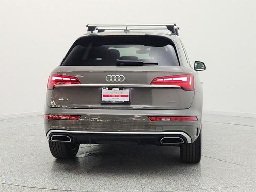 Chronos Gray Metallic 2023 Audi Q5 45 S line Premium