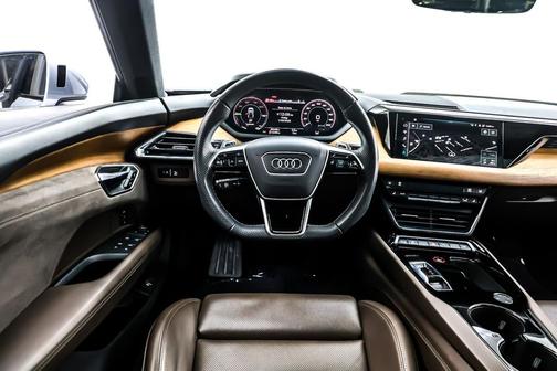 2022 Audi e-tron GT Premium Plus