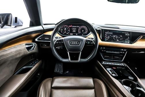 2022 Audi e-tron GT Premium Plus