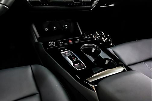 2025 Audi Q6 e-tron Premium quattro