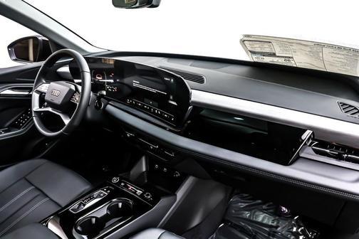 2025 Audi Q6 e-tron Premium quattro