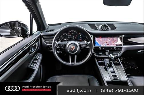 2023 Porsche Macan Base