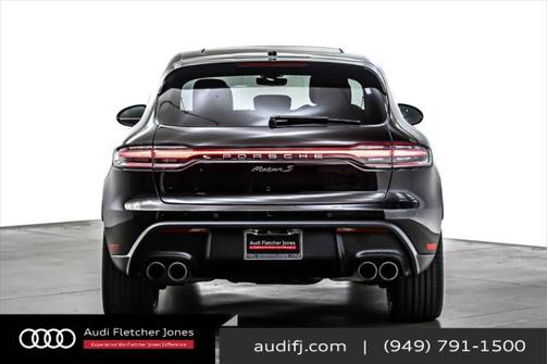 2022 Porsche Macan Base