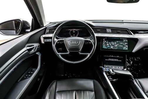 2022 Audi e-tron Premium