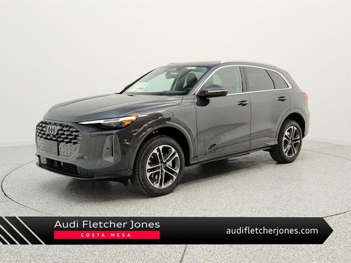 Tambora Gray Metallic 2026 Audi Q5 Premium Plus TFSI quattro S tronic